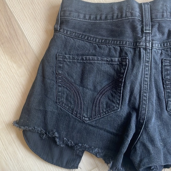 Hollister ripped high rise short shorts - Picture 9 of 10